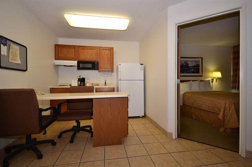 Hotel Mainstay North - Marion Cedar Rapids